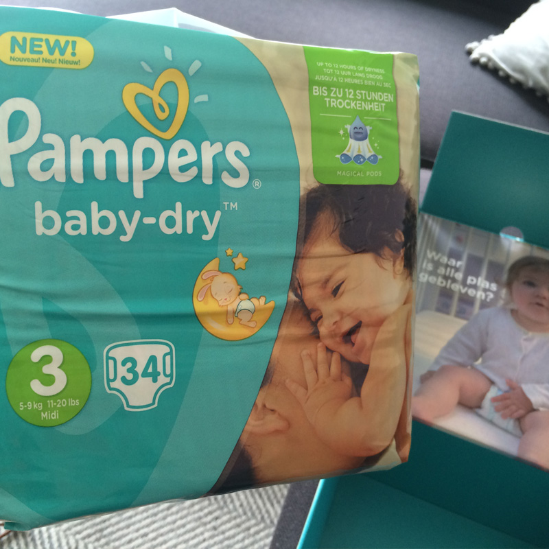 Mama Jannelie test de nieuwe Pampers Baby-Dry luier 3