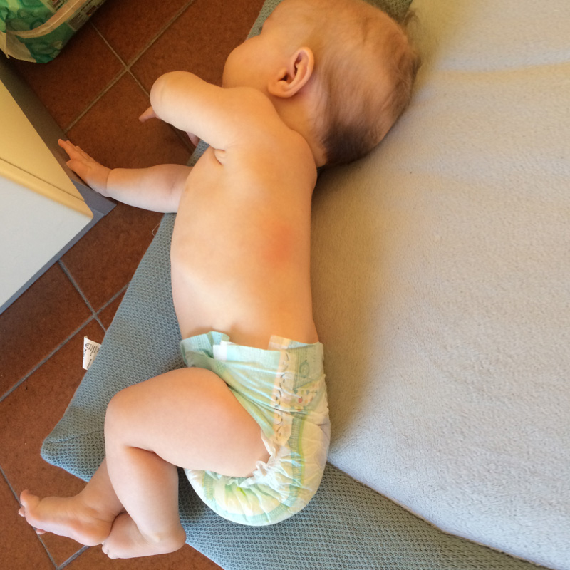 Mama Jannelie test de nieuwe Pampers Baby-Dry luier 7