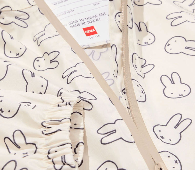 Regenpak voor baby Nijntje buitenspeelpak